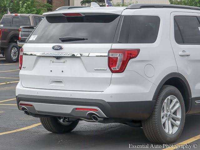 2017 Ford Explorer XLT 4dr SUV